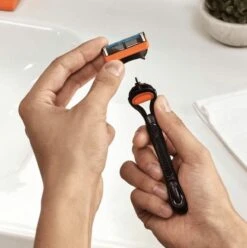 Gillette® Gillette Fusion5 Scheermesjes Voor Mannen - 8 Navulmesjes - XL Verpakking 10 Gillette® Gillette Fusion5 Scheermesjes Voor Mannen - 8 Navulmesjes - XL Verpakking -Gillette Winkel 1196x1200 35