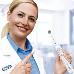 Oral B Oral-B CrossAction - Met CleanMaximiser-technologie - Opzetborstels - 10 Stuks - Brievenbusverpakking 22 Oral B Oral-B CrossAction - Met CleanMaximiser-technologie - Opzetborstels - 10 Stuks - Brievenbusverpakking -Gillette Winkel 1198x1200 23