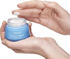 Vichy Aqualia Thermal Hydraterende Dagcrème Licht - 50ml - Normale Huid -Gillette Winkel 1200x1016 6