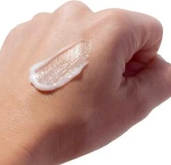 CeraVe Hydrating Hyaluronic Acid Serum 30ml -Gillette Winkel 1200x1156 6