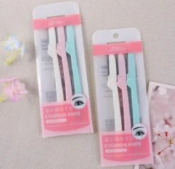 KELERINO. Dermaplaning - Wenkbrauw Scheermesjes - Eyebrow Razor - Inklapbaar - 3 Stuks 14 KELERINO. Dermaplaning - Wenkbrauw Scheermesjes - Eyebrow Razor - Inklapbaar - 3 Stuks -Gillette Winkel 1200x1157 15