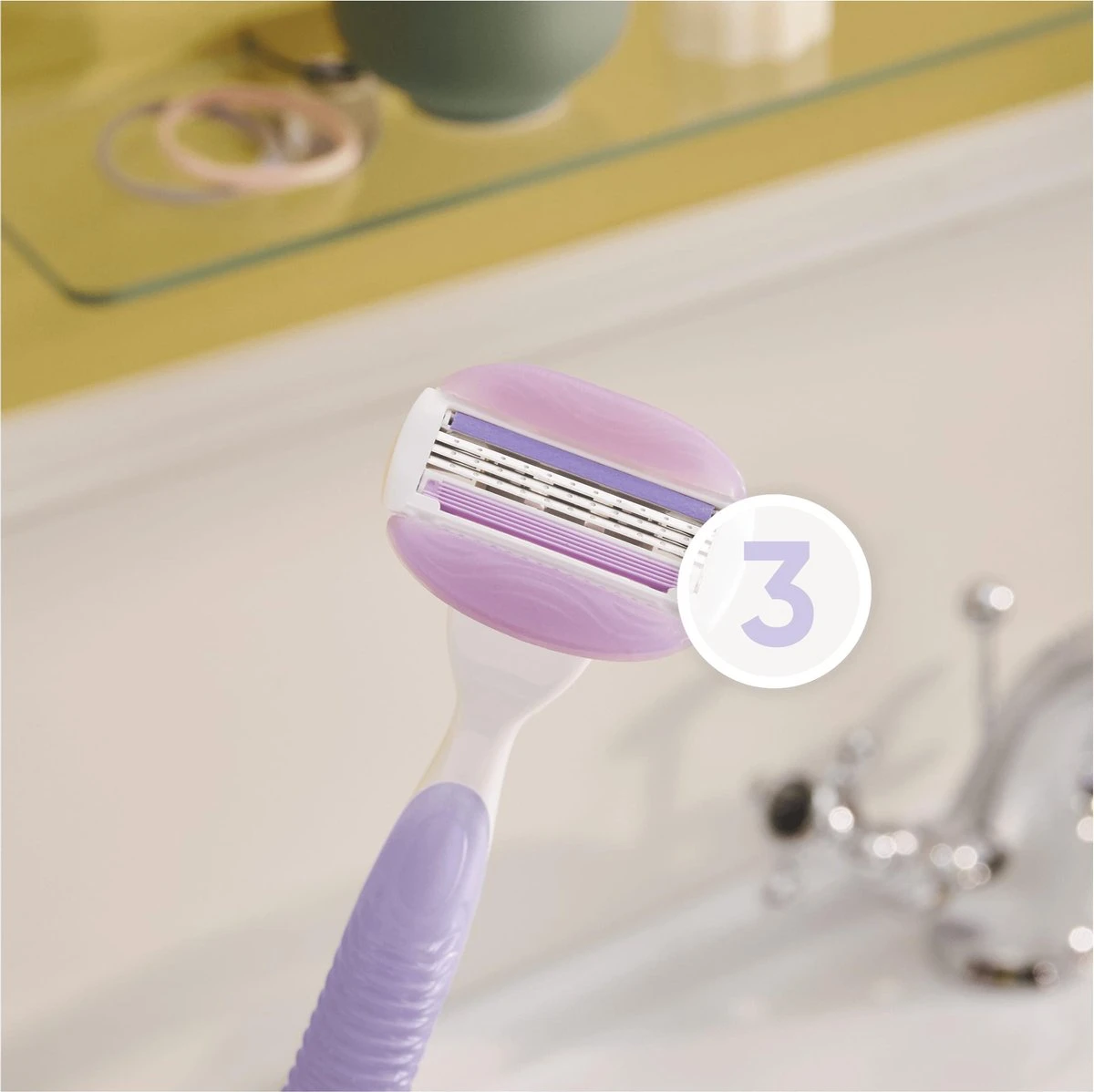 Gillette Venus Comfortglide Breeze Scheermesjes Voor Vrouwen - 8 Navulmesjes 5 Gillette Venus Comfortglide Breeze Scheermesjes Voor Vrouwen - 8 Navulmesjes - Afbeelding 3
