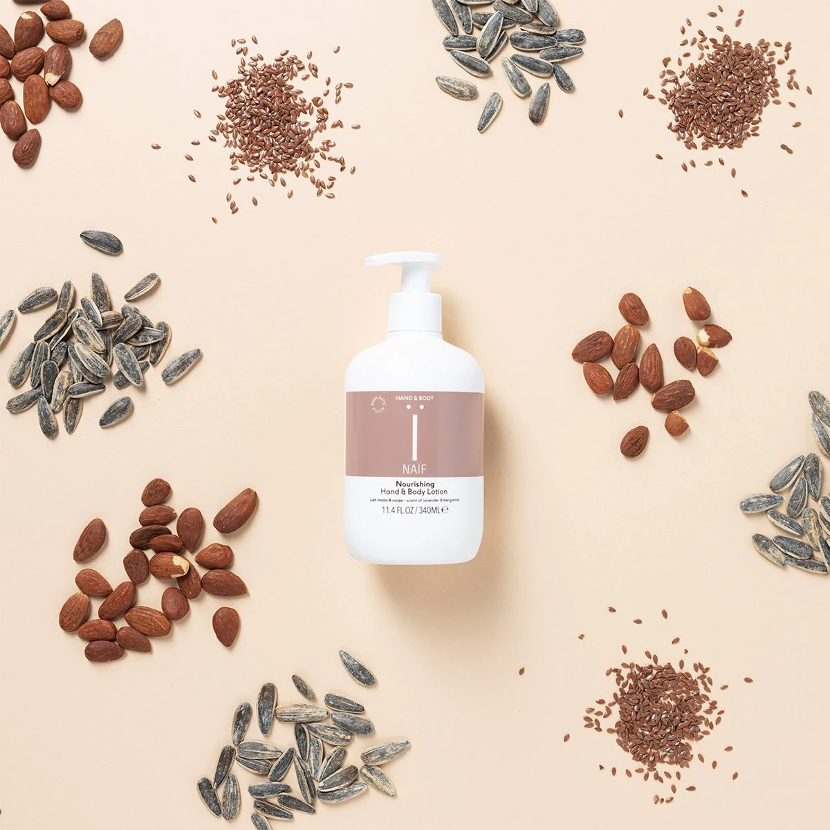 Naïf Verzorgende Handlotion - Plasticvrij - Handverzorging - 2 X 340ml - Met Natuurlijke Ingrediënten 4 Naïf Verzorgende Handlotion - Plasticvrij - Handverzorging - 2 X 340ml - Met Natuurlijke Ingrediënten - Afbeelding 2