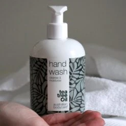 Australian Bodycare Hand Wash 500 Ml - Vochtinbrengende & Effectieve Handzeep Met 100% Natuurlijke Tea Tree Olie - Effectief Tegen Vuil - Houdt De Goede Flora Van De Huid In Balans - Geschikt Voor Alle Huidtypen -Gillette Winkel 1200x1200 1972