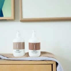 Naïf Reinigende Handzeep - Handverzorging - 2 X 340ml - Met Natuurlijke Ingrediënten -Gillette Winkel 1200x1200 2015