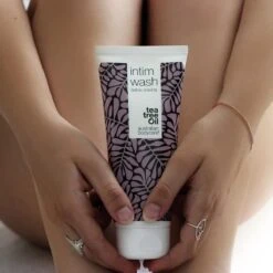 Serie Scheren Intieme Zone - 3 Producten Voor Het Verwijderen Van Rode Bultjes, Vlekjes En Ingegroeide Haren Na Het Scheren. De Serie Bevat: Intim Wash 200ml, Intim Shave 100ml, Intieme Aftershave Balsem 100ml | Australian Bodycare -Gillette Winkel 1200x1200 2099