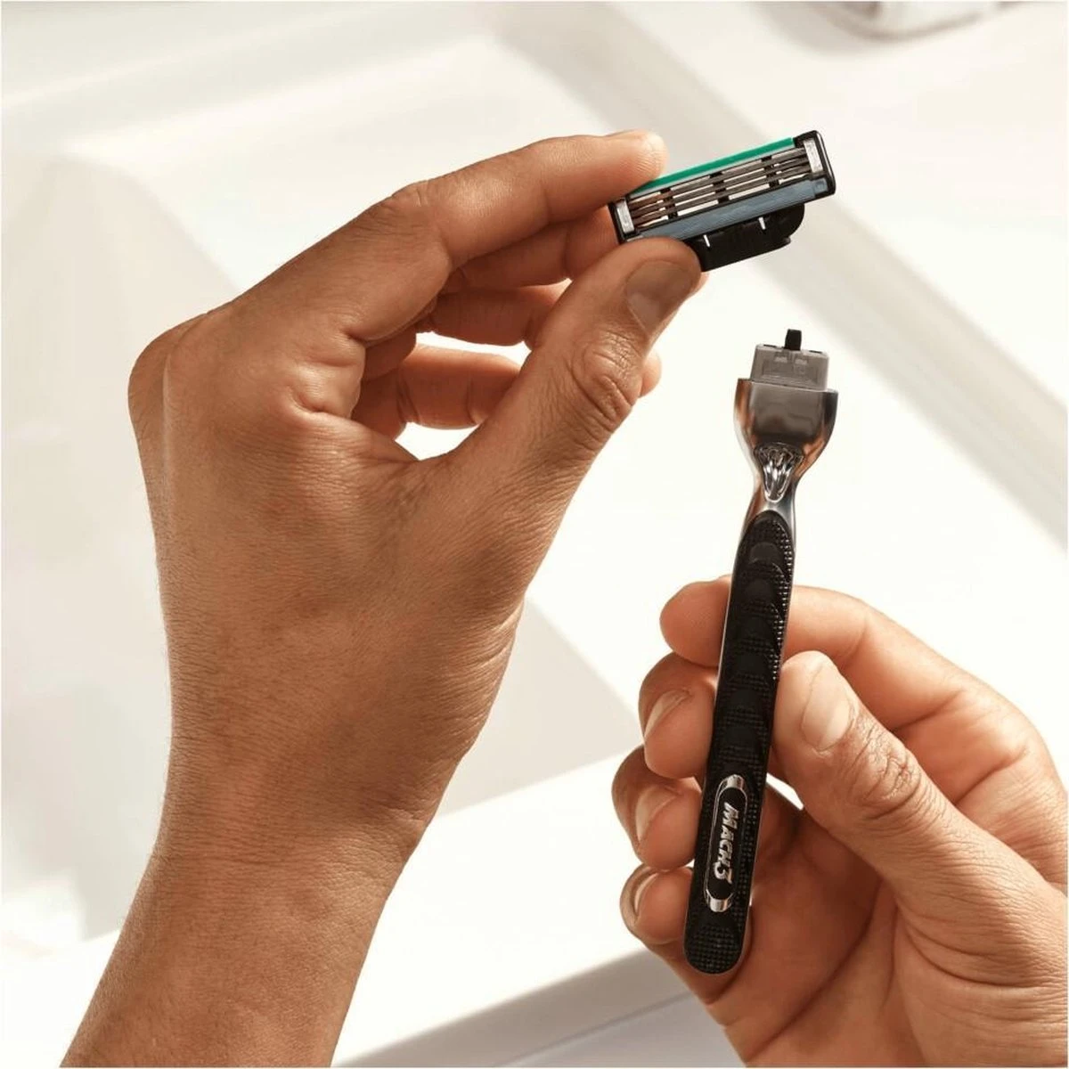 Gillette® Gillette Mach3 - Scheermesjes/Navulmesjes - 8 Stuks 5 Gillette® Gillette Mach3 - Scheermesjes/Navulmesjes - 8 Stuks - Afbeelding 3