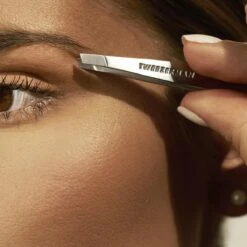 Tweezerman - Mini Slant Tweezer - Klassiek RVS - Pincet -Gillette Winkel 1200x1200 2589