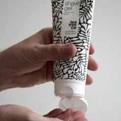 Australian Bodycare Shave Gel 200 Ml - Transparante, Niet-schuimende Scheergel Met Tea Tree Olie Voor Mannen Voor Nauwkeurig En Comfortabel Scheren - Voorkomt Een Branderig Gevoel & Rode Vlekken - Vermindert Ingegroeide Haren -Gillette Winkel 1200x1200 2800
