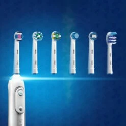 Oral B Oral-B Precision Clean - Opzetborstels - 6 Stuks - Wit 26 Oral B Oral-B Precision Clean - Opzetborstels - 6 Stuks - Wit -Gillette Winkel 1200x1200 539