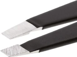 Tweezerman - Slant Tweezer Midnight Sky -Gillette Winkel 1200x892 6