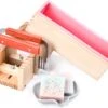 Zeep Maken Pakket Gietzeep Zelf Zeepjes Zeepmal Zeepvorm Siliconen DIY Dagdeals - Zeep Mal En Tools Voor Volwassenen 2 Zeep Maken Pakket Gietzeep Zelf Zeepjes Zeepmal Zeepvorm Siliconen DIY Dagdeals - Zeep Mal En Tools Voor Volwassenen -Gillette Winkel 1200x984 2
