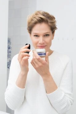 Biodermal Anti Age Nachtcrème 60+ - Nachtcrème Met Niacinamide & Sheaboter - Voedt En Hydrateert Intensief - Nachtcreme Anti Rimpel Voor Vrouwen - 50ml 19 Biodermal Anti Age Nachtcrème 60+ - Nachtcrème Met Niacinamide & Sheaboter - Voedt En Hydrateert Intensief - Nachtcreme Anti Rimpel Voor Vrouwen - 50ml -Gillette Winkel 800x1200 32