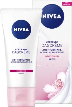 NIVEA Essentials Hydraterende Dagcreme SPF15 - 50 Ml