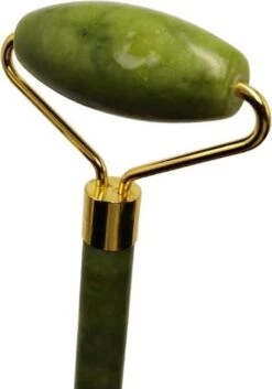 Queen Health | Jade Roller | Gezicht Massage | Verzorging Voor Je Huid En Tegen Wallen En Rimpels | 100% Jade Kristal | Zorgt Voor Jongere Uitstraling! -Gillette Winkel 840x1200 3