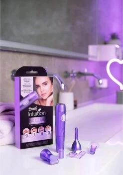 Wilkinson Intuition 4 In 1 Perfect Finish Multizone Styler Met 7 Accessoires En Batterij - 4-in-1 Trimmer Met Flexibile Scheeropzetstukken -Gillette Winkel 843x1200 5