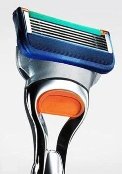 Gillette® Gillette Fusion - 8 Stuks - Scheermesjes -Gillette Winkel 843x1200 6