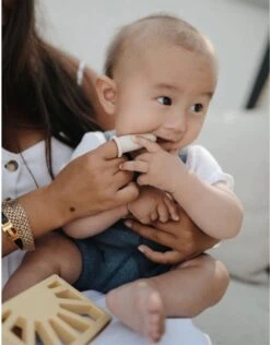 Mushie Finger Toothbrush Clay/Sand - Vingertandenborstel Baby - 2 Stuks Per Verpakking - Tandenborstel Siliconen 23 Mushie Finger Toothbrush Clay/Sand - Vingertandenborstel Baby - 2 Stuks Per Verpakking - Tandenborstel Siliconen -Gillette Winkel 937x1200 2