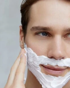 NIVEA MEN Protect & Care Scheergel - Hydraterend - 200 Ml 10 NIVEA MEN Protect & Care Scheergel - Hydraterend - 200 Ml -Gillette Winkel 960x1200 72